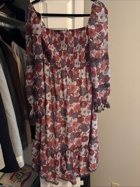 Women’s Smocked Square-Neck Floral Dress in Rust and Gray size medium